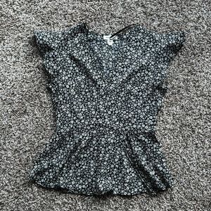 Women’s v neck floral blouse